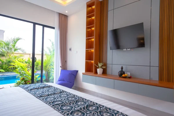 Deluxe-Pool-View-Room-3-1